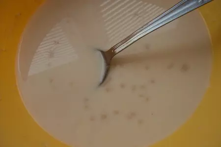 Очень творожные подушечки с вишней и черникой: шаг 1