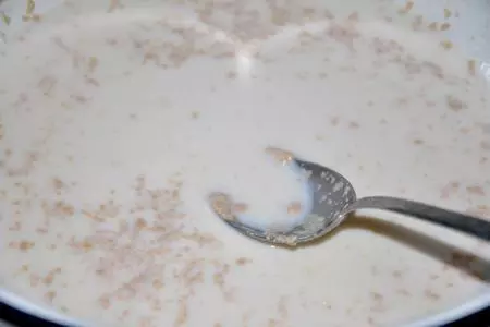Рогалики со сгущенкой и орехами: шаг 2