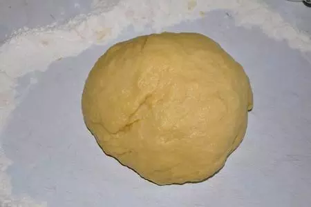 Рогалики со сгущенкой и орехами: шаг 5