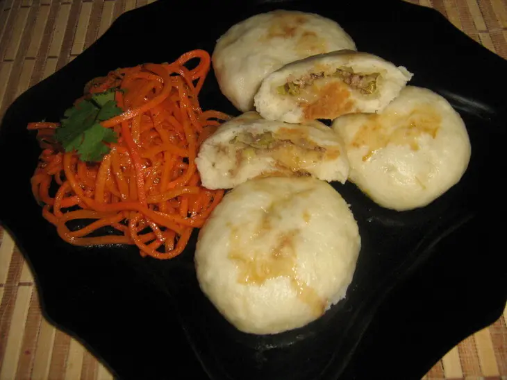 Паровые булочки с мясом и капустой.: шаг 7