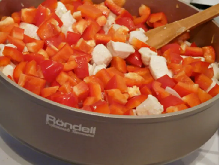 Венгерский паприкаш из куриного мяса.: шаг 5