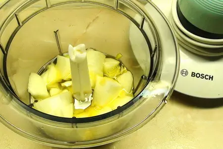 Террин из курицы с фисташками под сырной корочкой.: шаг 1