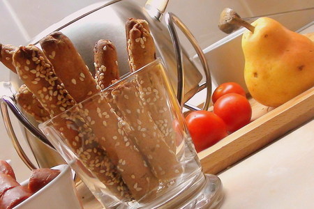 Гриссини из ржаной муки. хлебные палочки с жареным луком и тмином.: шаг 4