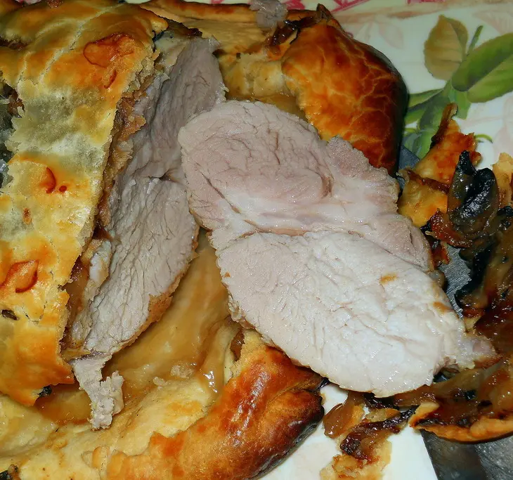 Запеченное мясо в тесте: шаг 1