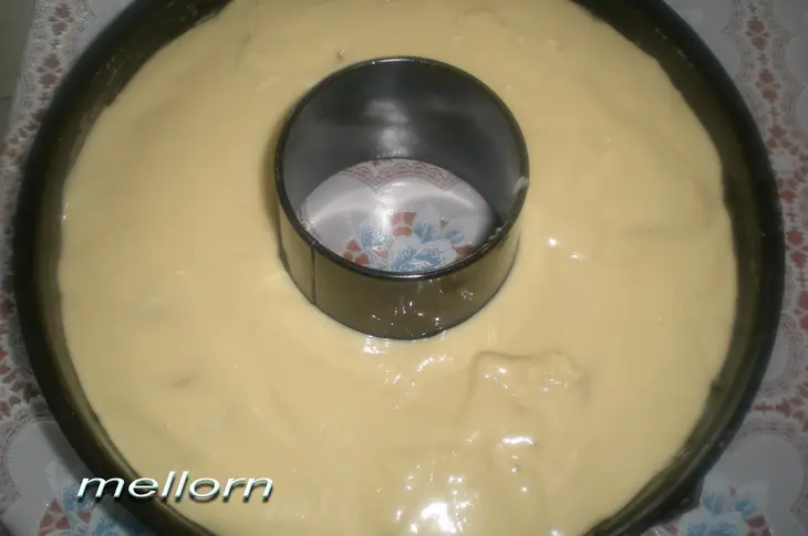 Йогуртовый кекс с персиками: шаг 2