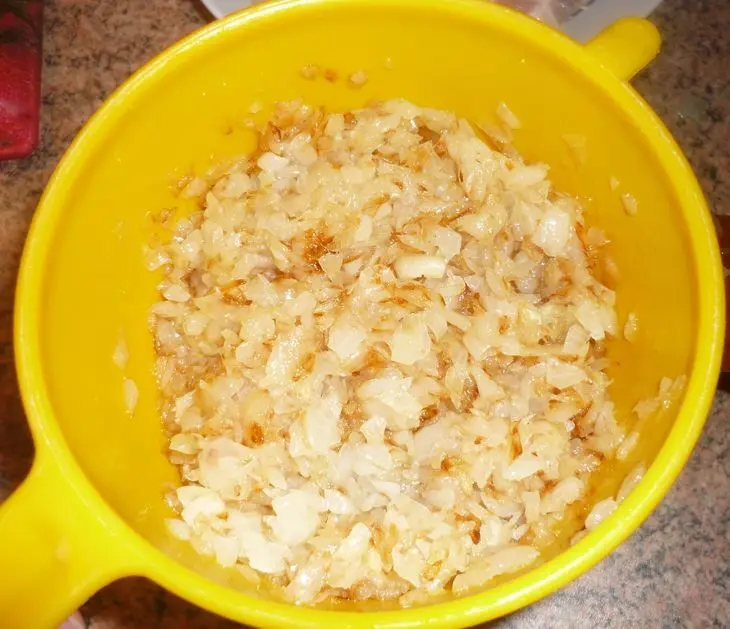 Пирог с куриными грудками: шаг 1