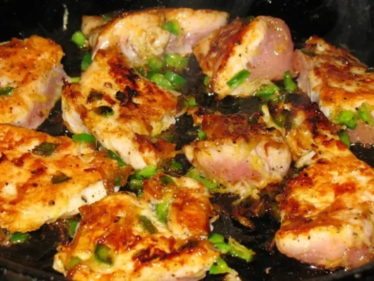 Цуккини-рулончики с куриной грудкой-чили: шаг 2