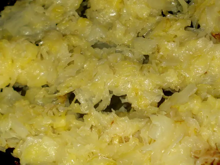 Пирог с капустой и яйцами: шаг 4