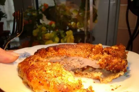 Свинина с кармашком в ореховой панировке: шаг 6