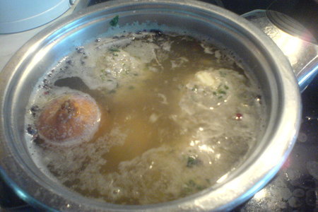 Тефтели со шпинатом и камамбером под сливочным соусом: шаг 3