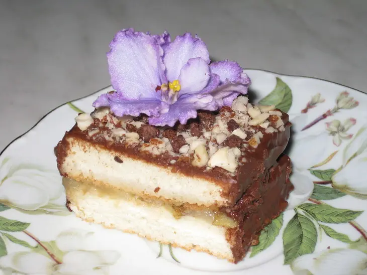 Бисквитные пирожные с карамелизированными грушами: шаг 5