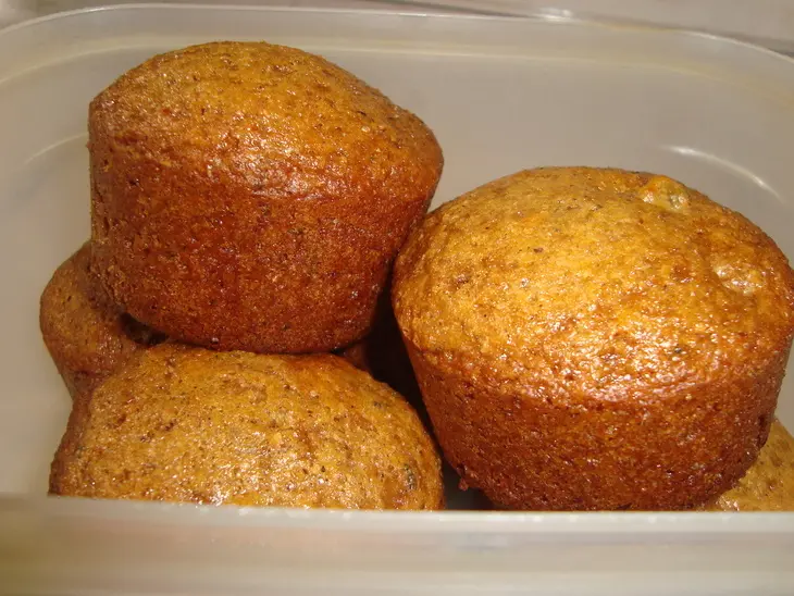Медовые кексики с цукатами и орехами: шаг 4
