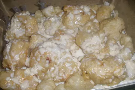 Цветная капуста, обжаренная в пивном кляре и запеченная в сливочном соусе с камамбером: шаг 5