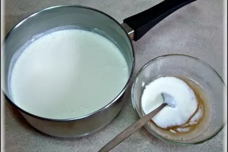 Бисквитный рулет с кокосовым кремом и кусочками ананаса "нежность": шаг 11