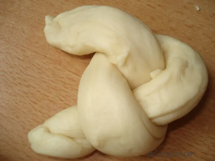 Японские булочки по методу заварки теста "65°-цельсия"  (water-roux sweet bun dough): шаг 6