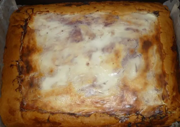 Совсем негламурный, но очень вкусный песочно-творожный пирог: шаг 4