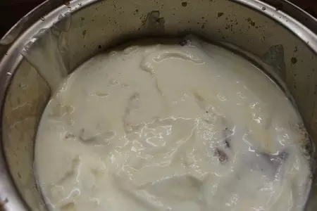 Кролик тушёный в сметане: шаг 3