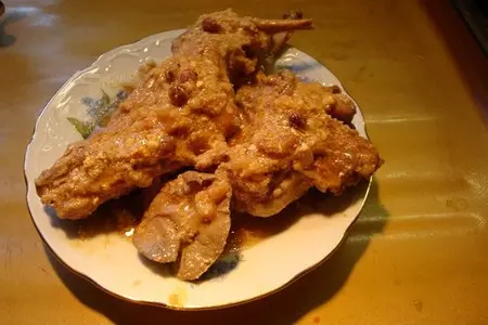 Кролик тушёный в сметане: шаг 5
