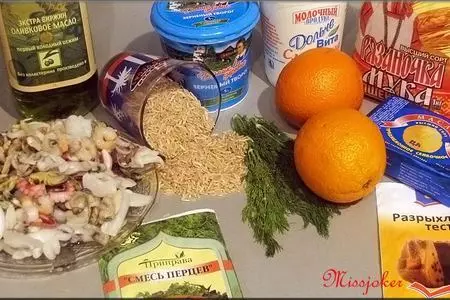 Морские ежики с творожно-апельсиновым соусом и рогаликами: шаг 1