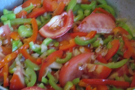 Куриные потрошки с овощами и сметаной: шаг 5