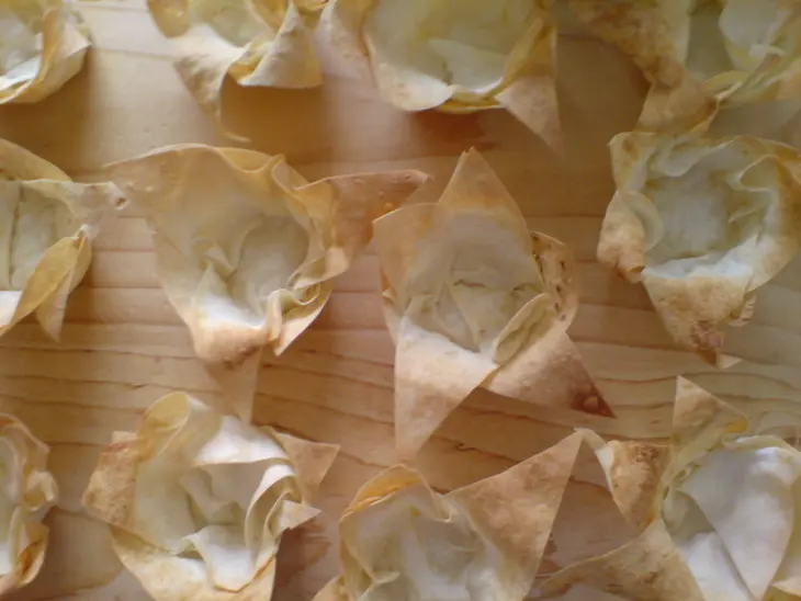 Корзинки  с кокосовым кремом и маринованной клубникой: шаг 8