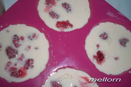 Желе из ряженки с малиной: шаг 2