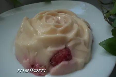 Желе из ряженки с малиной: шаг 3