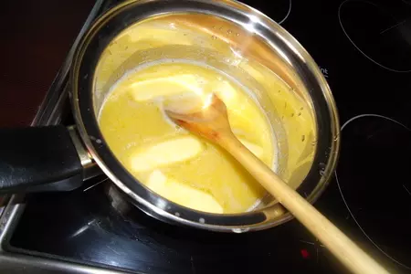 Эклерчики  с заварным кремом, шоколадом и арахисом: шаг 1