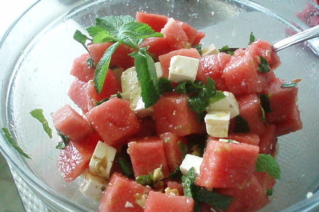 Освежающий салат с арбузом: шаг 2