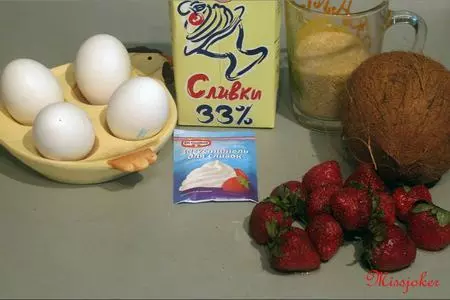 Кокосово-клубничное мороженое: шаг 1