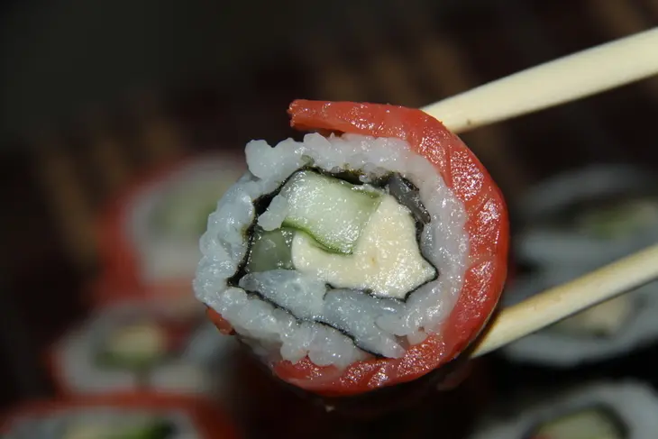 Роллы "обыкновенно-скучные" но очень вкуснючие: шаг 2