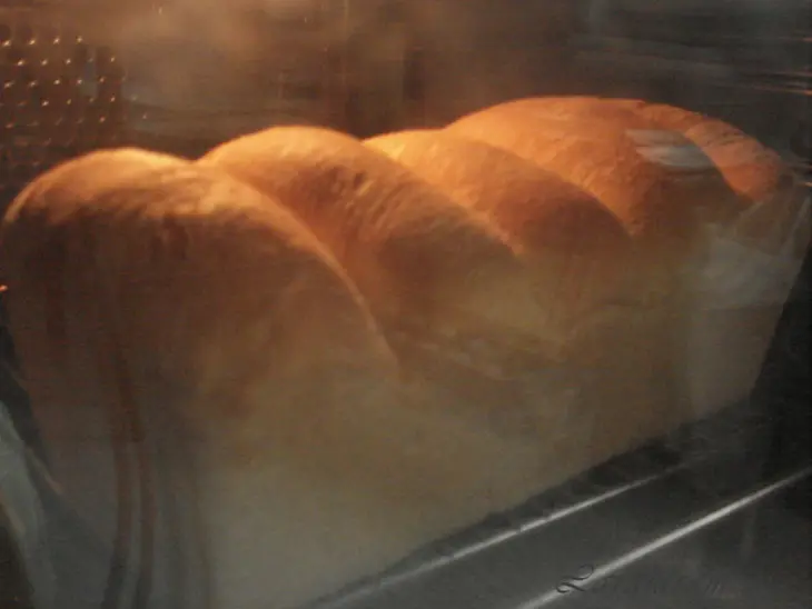 Хлеб тостовый "облачко"  // cream cheese bread: шаг 11