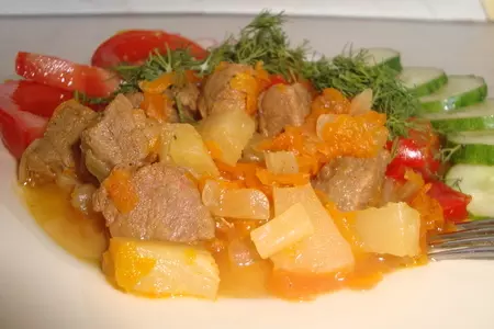 Телятина с ананасами: шаг 1