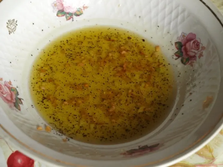 Салат с тунцом и  овощами.: шаг 4