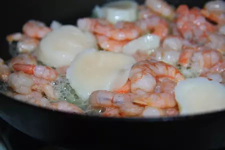 Гребешки запеченные с креветками и грушей "морская фантазия".: шаг 4
