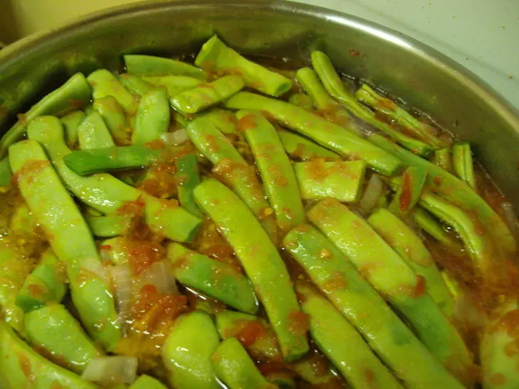 Зеленая фасоль, тушеная с помидорами: шаг 2