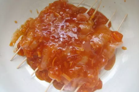 Шашлычок из куриной грудки под мармеладным маринадом.: шаг 6