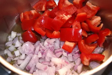 Паэлья с креветками и деревенскими колбасками: шаг 1