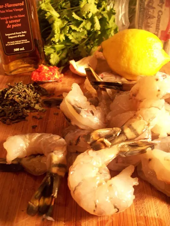 Mint-marinated shrimp / креветки в мятном маринаде.: шаг 1