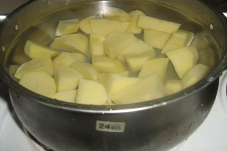 Кручёные паровые галушки с картофелем и шкварками.: шаг 2