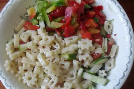 Макаронный салат с ветчиной и овощами: шаг 4