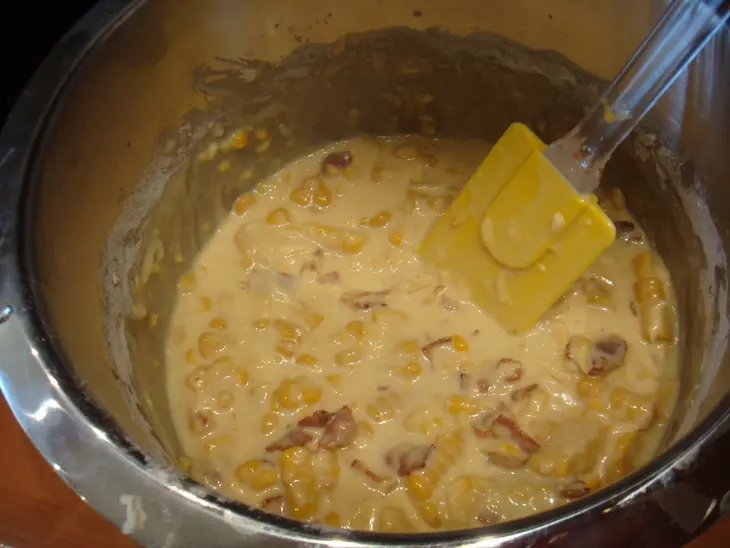 Кукурузные оладушки с беконом: шаг 2