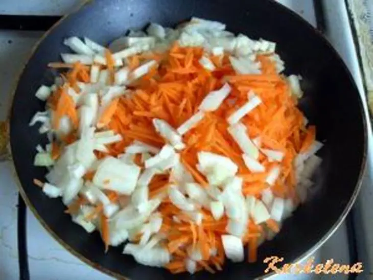 Свинина в пиве с овощами и ананасом: шаг 6