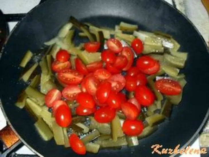 Свинина в пиве с овощами и ананасом: шаг 8
