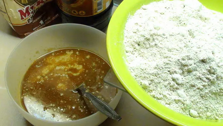 Хлеб ржаной с изюмом, на квасной закваске: шаг 4