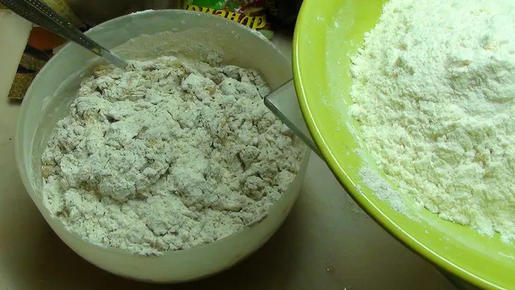 Хлеб ржаной с изюмом, на квасной закваске: шаг 7
