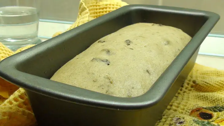 Хлеб ржаной с изюмом, на квасной закваске: шаг 9