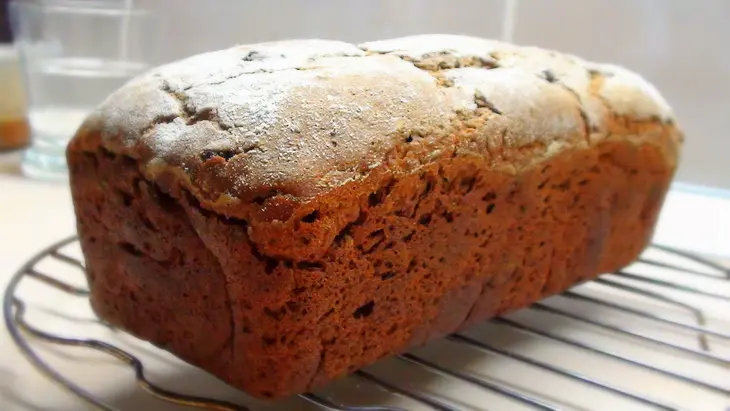 Хлеб ржаной с изюмом, на квасной закваске: шаг 11