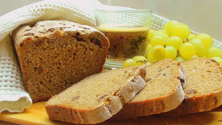 Хлеб ржаной с изюмом, на квасной закваске: шаг 12