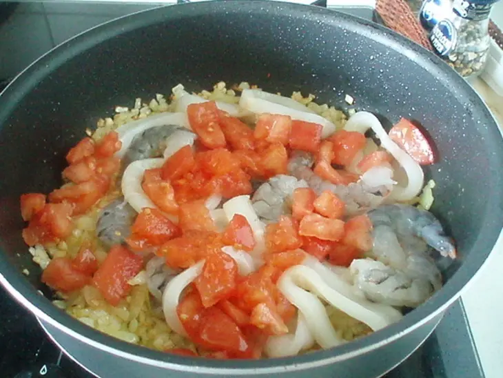 Zarzuela знойная с морепродуктами: шаг 4